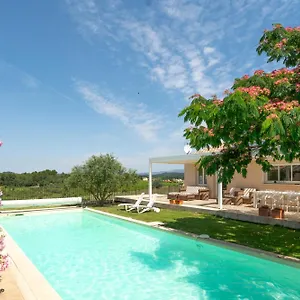 Les Terrasses De Cascavelle Hébergement de vacances